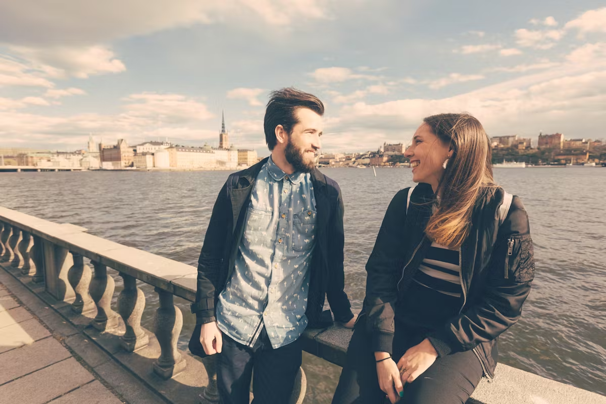 How to Maintain Long-Distance Friendships: A Complete Guide