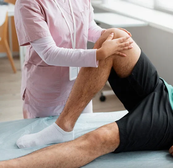 The Importance of Stretching to Reduce Knee Pain